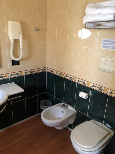 Bathroom 4, Hotel di Stefano, Pisa