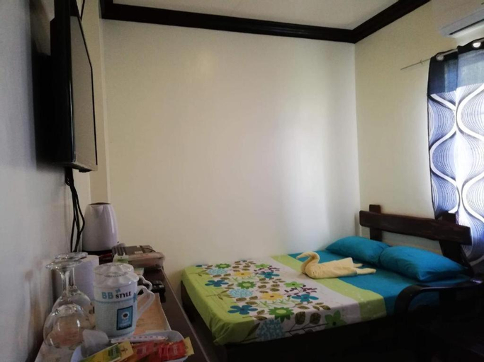 Bedroom 3, Balai Mariacaria Pension House, Guindulman