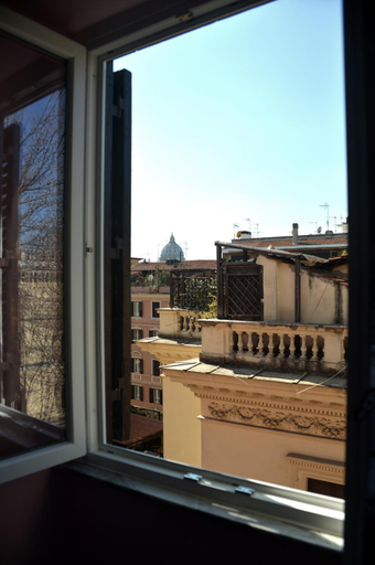 Others 3, Sophie's Choice 2 a San Pietro, Roma