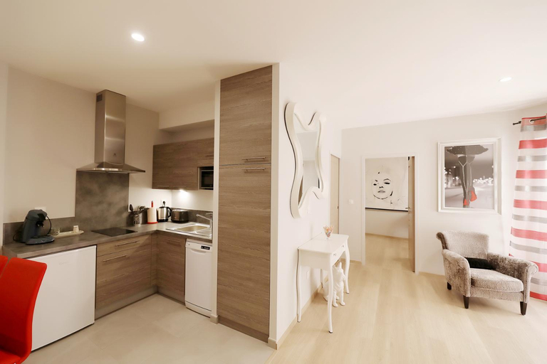 Dining Room 8
