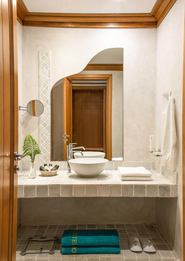 Bathroom 5, Mitsis Blue Domes, South Aegean