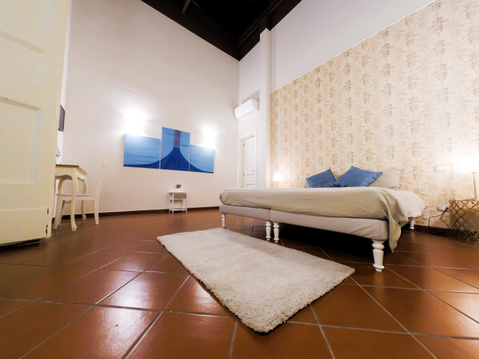 Bedroom, Domus Donnaregina Apartments, Napoli