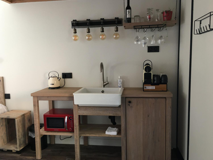 Others 2, B&B Sint-Mariaburg, Antwerpen