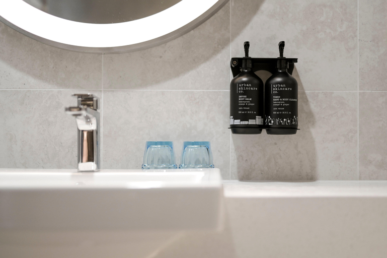 Bathroom 26