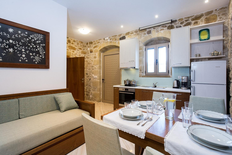 Facilities 5, Agarathos Deluxe Homes In the Heart of Kaliviani Near Balos, Crete