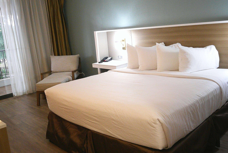 Bedroom 13