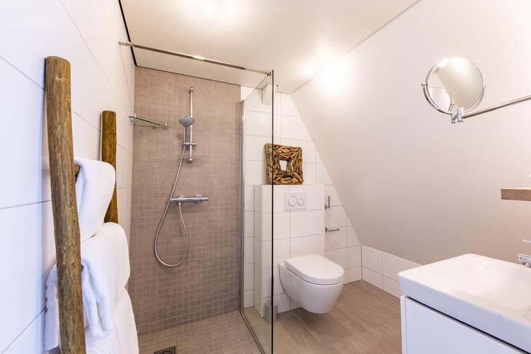 Bathroom 3, Stadsvilla Mout Rotterdam-Schiedam, Schiedam