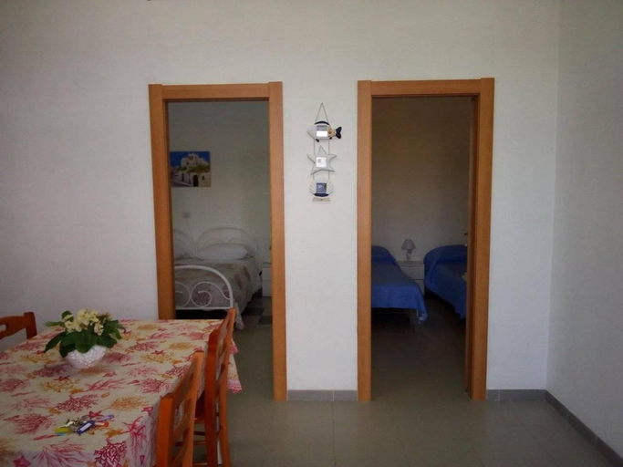 Others 5, casa mare, Foggia