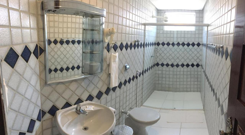 Bathroom, Vila Rica Hotel Caruaru, Caruaru