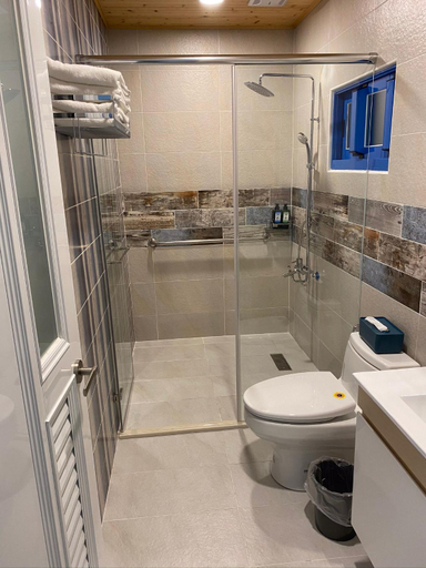 Bathroom 3, Memories Homestay, Hualien