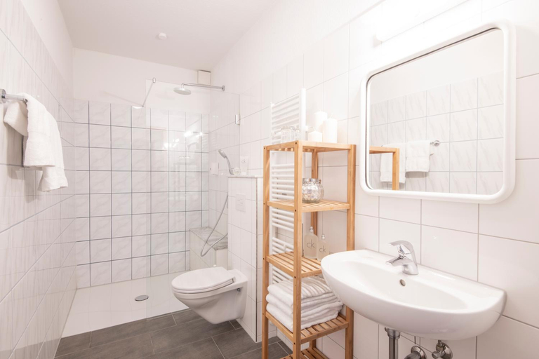 Bathroom 3, Hotel Wegner, Region Hannover