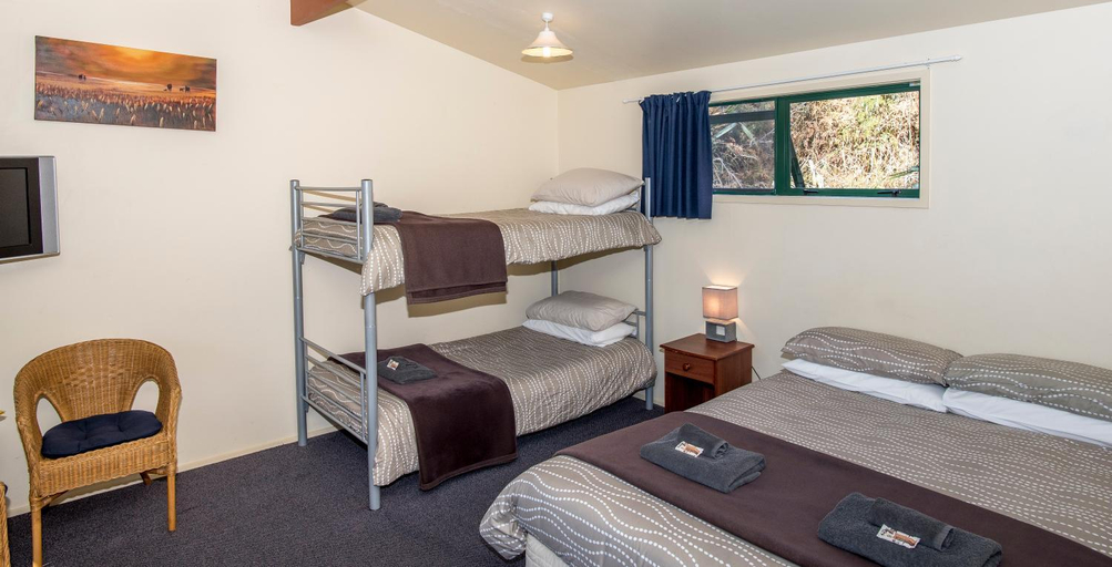 Bedroom 5, Maruia Motels and Flyfishing, Buller