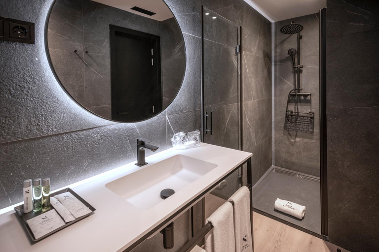Bathroom 4, Bel Air, Barcelona