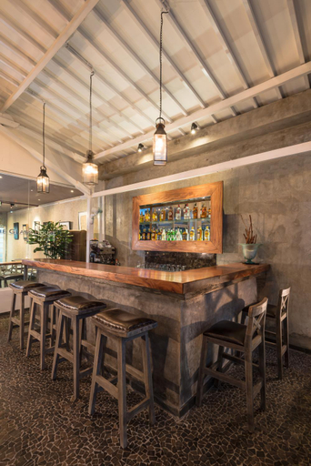 Food & Drinks 5, Kejora Suites, Denpasar