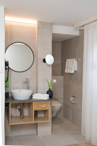 Bathroom 4, Businesshotel Forum, Rheintal