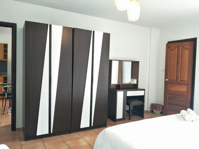 Bedroom 12