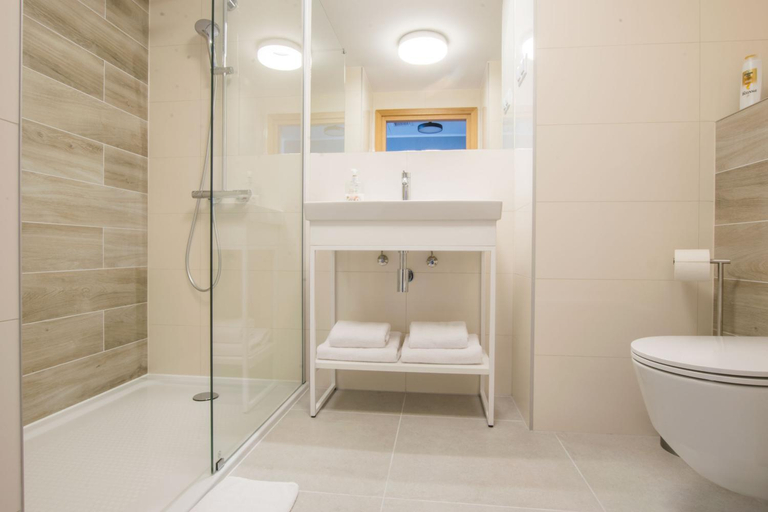 Bathroom 2, Apartamenty Sun & Snow Seaside Kołobrzeg, Kołobrzeg