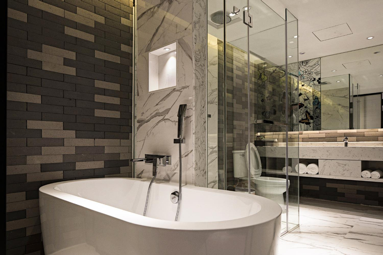 Bathroom 25