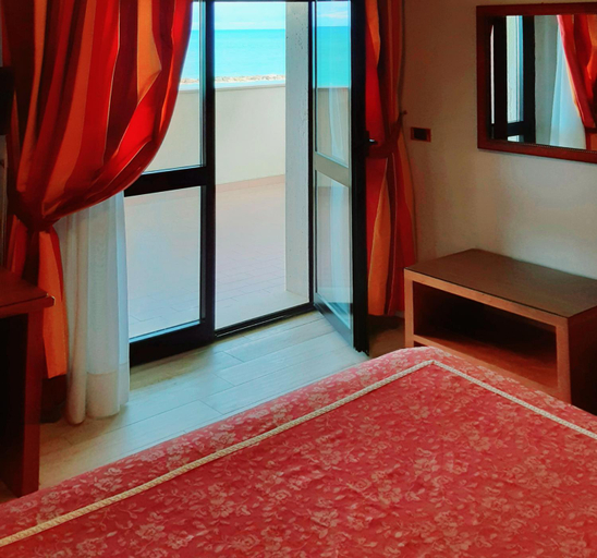 Bedroom 3, Hotel Promenade, Pescara