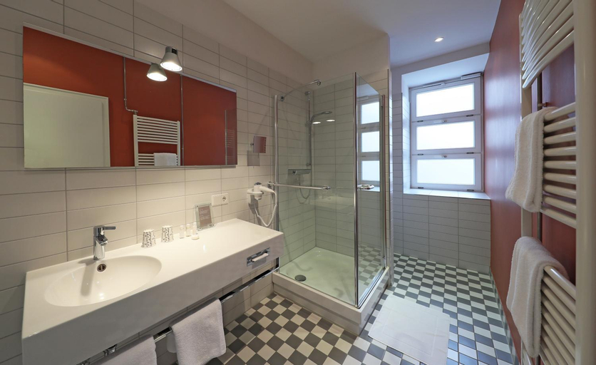 Bathroom 6