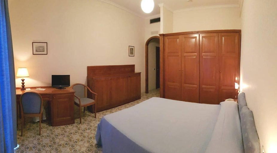 Bedroom 4, Hotel Mega Mare, Napoli