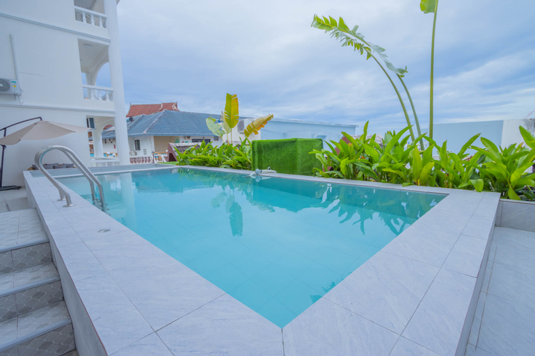 Sport & Beauty 3, RoomQuest The Peak Patong Hill, Phuket Island