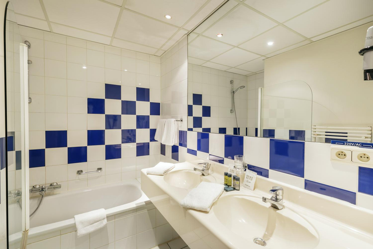 Bathroom, Hotel Kempense Meren by Sunparks, Antwerpen
