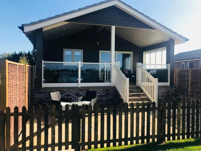 Others 5, Waterside Lodges Cambridge, Cambridgeshire
