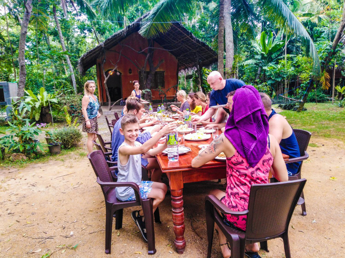 Food & Drinks 5, LakeSide Cabana Tissamaharama, Thissamaharama