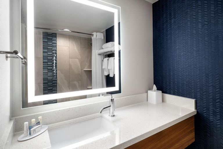 Bathroom 11
