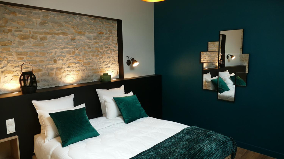 Others 4, La Rochelle et l'Aunis, Charente-Maritime