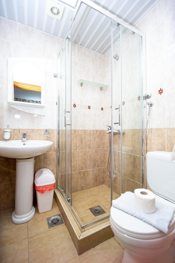 Bathroom 2, Tanja Apartments