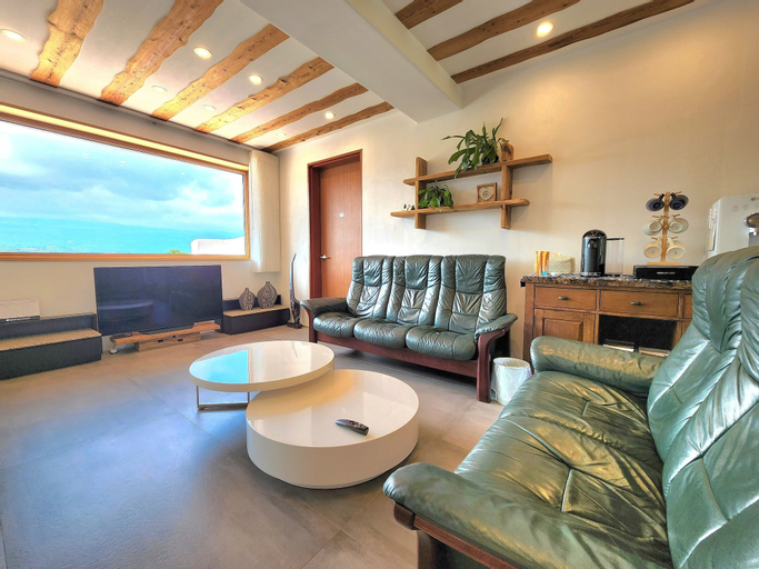 Palm Tree Villa, Seogwipo