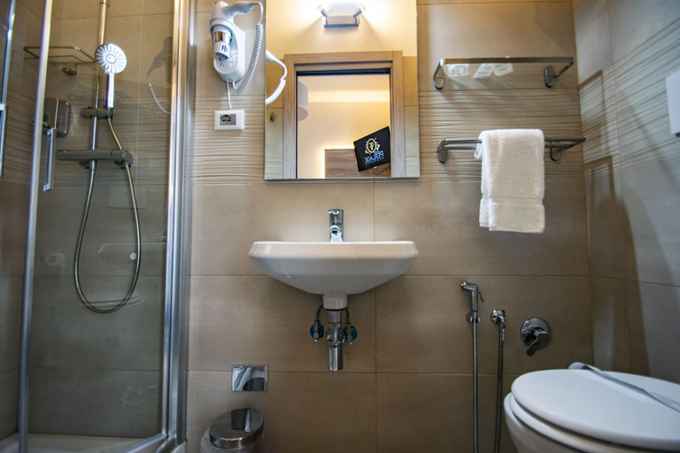 Bathroom 4, Perlage Florence, Florence