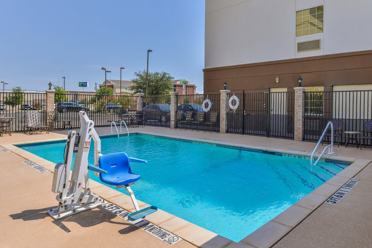 Sport & Beauty 3, Candlewood Suites ABILENE, Taylor