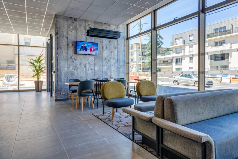 Public Area 2, B&B Hotel Paris Sud Chatenay Malabry, Hauts-de-Seine