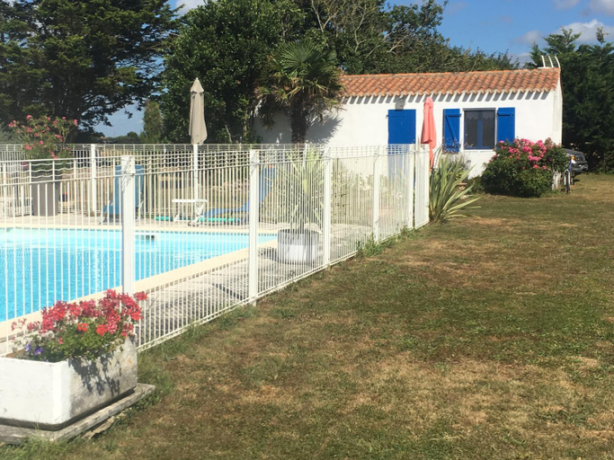 Others 3, Studio avec piscine, Vendée