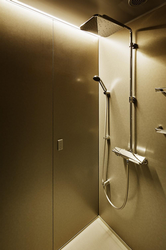 Bathroom 27