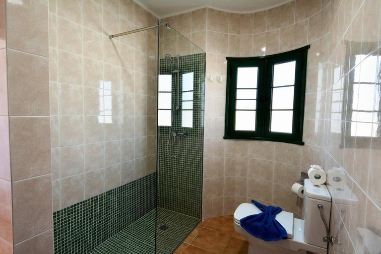 Bathroom 1, Relax Tinosa Apartment, Las Palmas