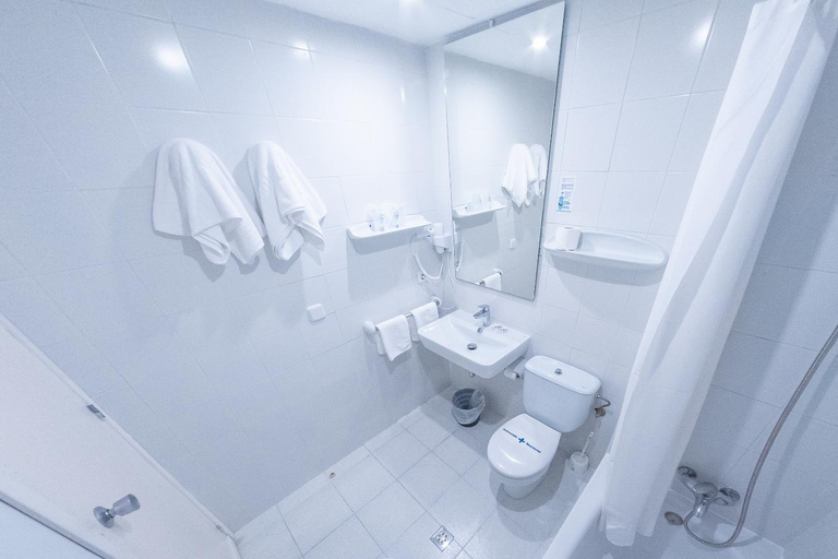 Bathroom 3, Hotel Club Cala Romani, Baleares