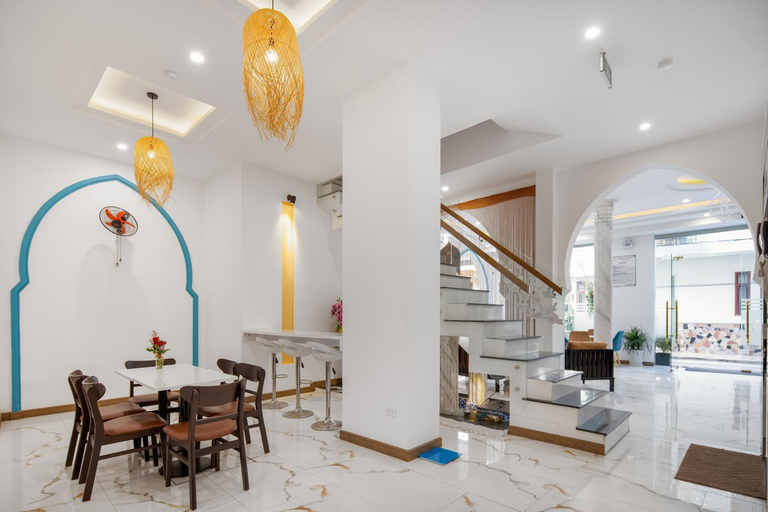 Public Area 3, Phuong Dong Hotel & Apartment, Qui Nhơn