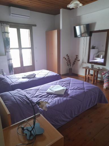 Others 4, Therisso Rooms, Crete
