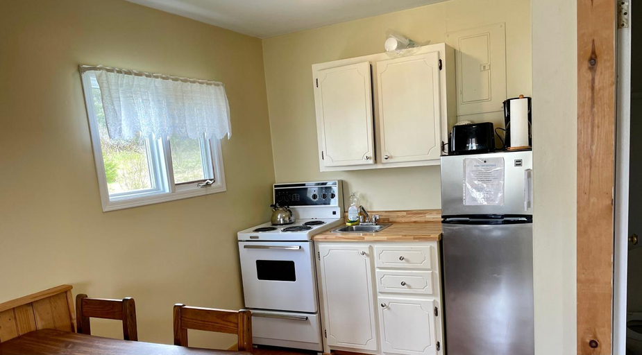 Others 5, Bonne Bay Cottages, Division No. 9