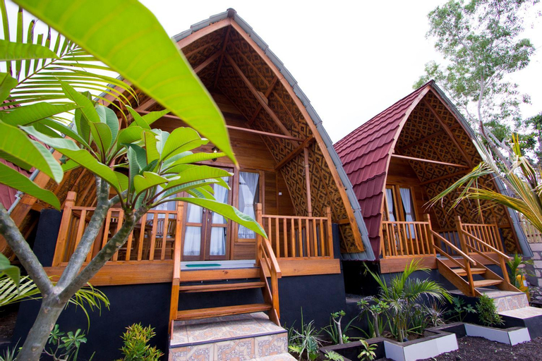 Exterior 11
