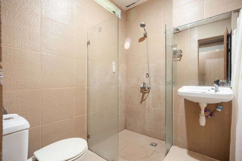 Bathroom, Safwah Bintaro Syariah RedPartner, Tangerang Selatan