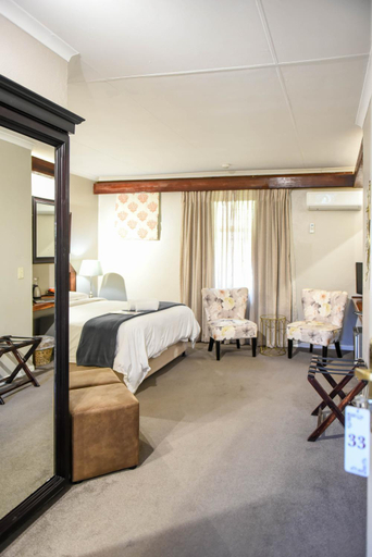 Bedroom 2, Oxford Lodge Vryheid, Zululand