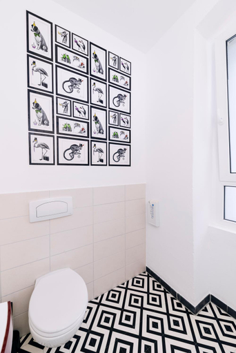 Bathroom 5, Old Town Hostel, Berlin