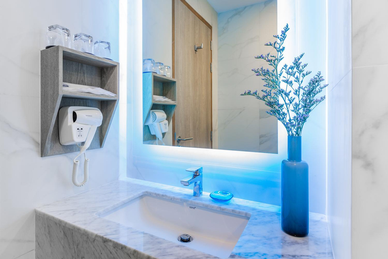 Bathroom 7