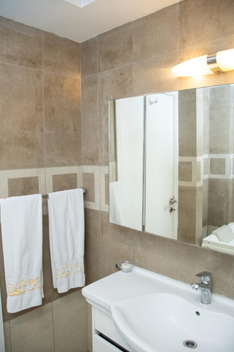 Bathroom 4, Centaurus Hotel Suites, Islamabad