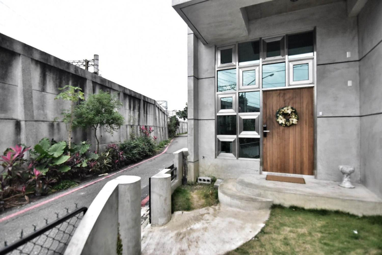Exterior & Views 1, Railway Hualien Hostel, Hualien